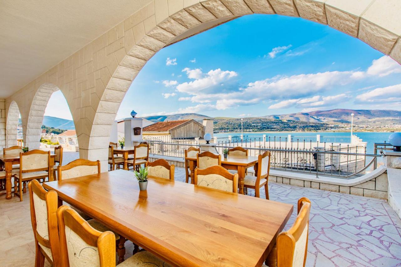 Hotel Buenavista Beach House Trogir Mastrinka Exterior photo