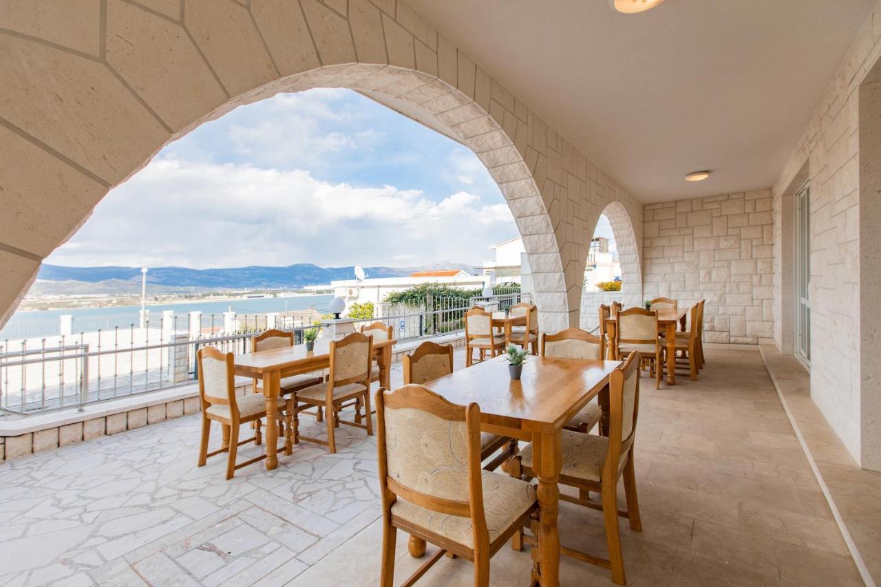 Hotel Buenavista Beach House Trogir Mastrinka Exterior photo