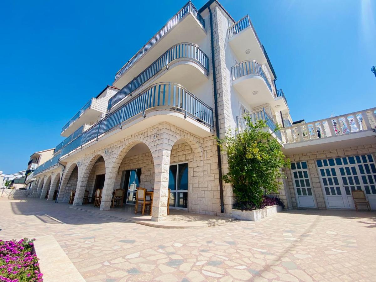 Hotel Buenavista Beach House Trogir Mastrinka Exterior photo